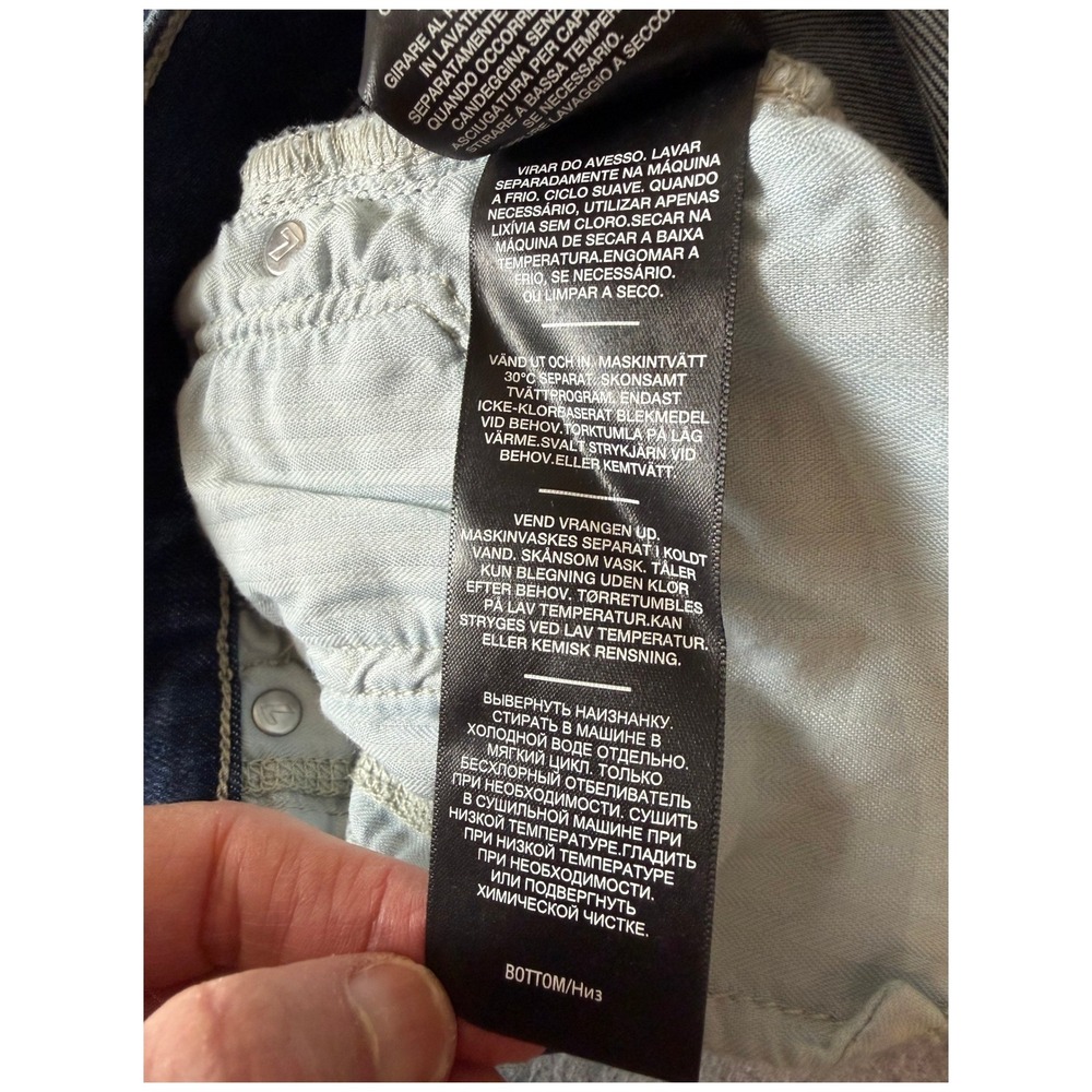 Classic Minimalist Normcore 7 For All Mankind Skinny Jeans 25 Medium Wash Denim - Picture 14 of 14